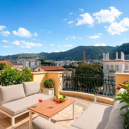 Apartment Sorrentovibes - A Cozy With Terrace In The Heart Of